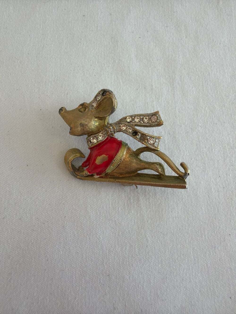 Vintage JJ Christmas‎ Mouse Sledding Brooch with Rhinestone Scarf